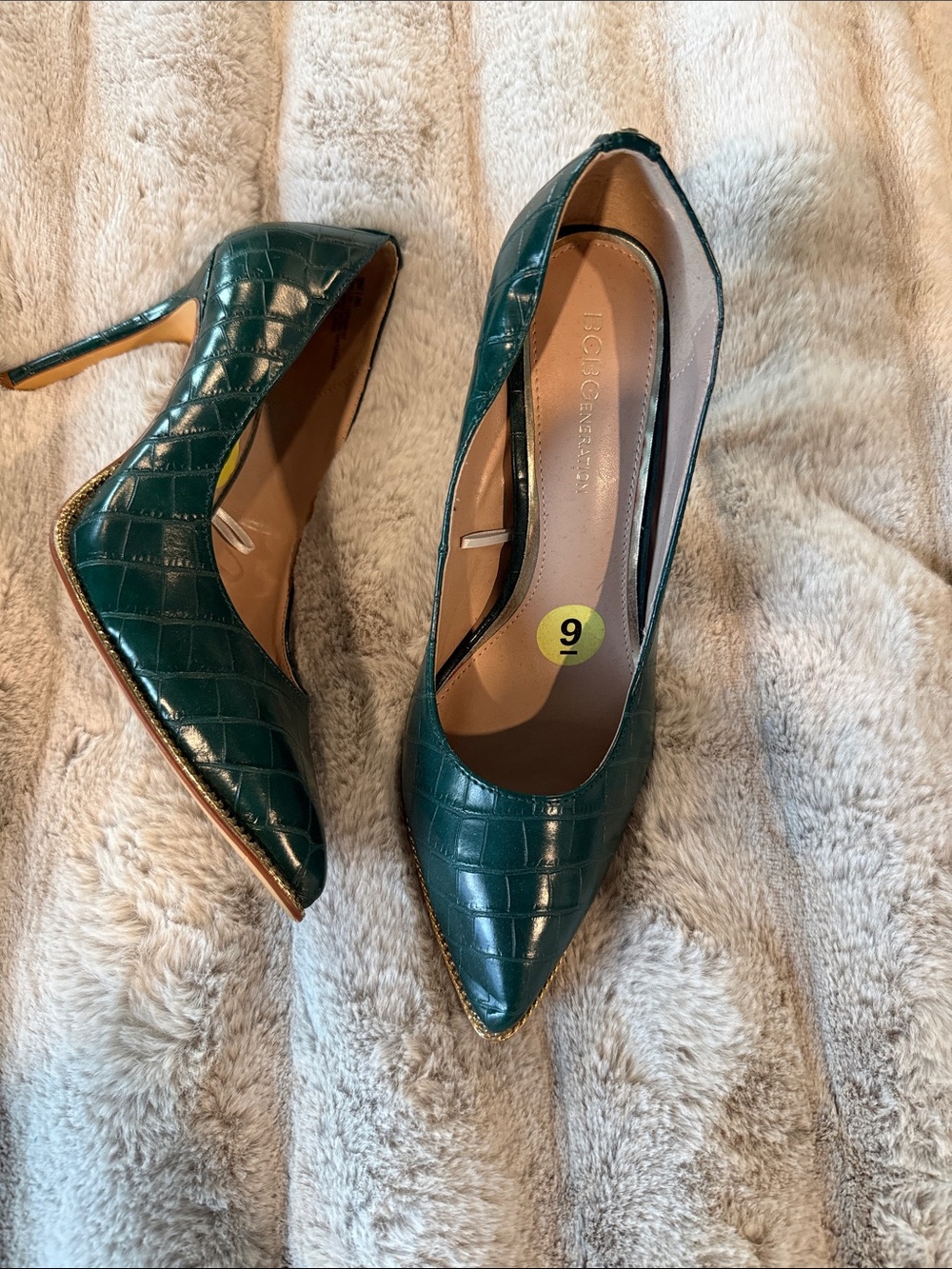BCBG Dark Green Croc-Embossed Pointed Toe Stiletto Pumps